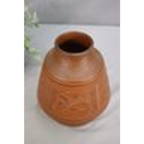 Vintage Intaglio Etched Redware Flower Vase, Signed Bottom - Picture 2 of 9